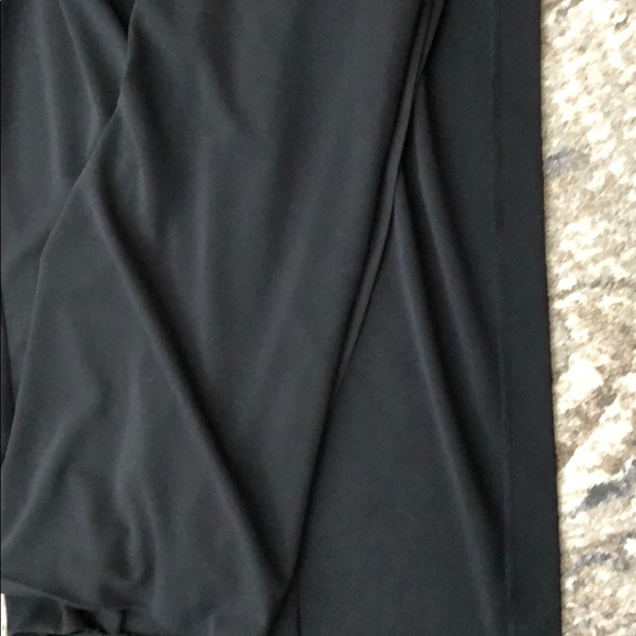 Beautiful halter prom dress floor length - Picture 3 of 6